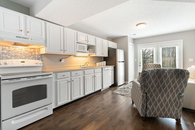 362 Whisper Woods Drive, Somerset, KY 42503