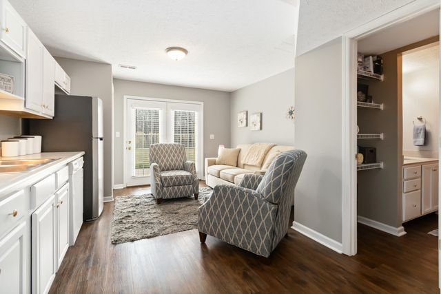 362 Whisper Woods Drive, Somerset, KY 42503