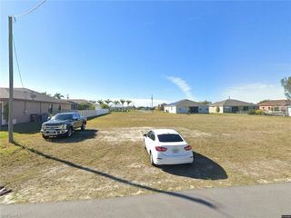 18 NW 35th PL, Cape Coral, FL 33993