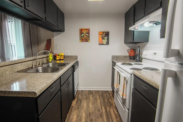 15100 Golden Eagle Drive 506, Humble, TX 77396