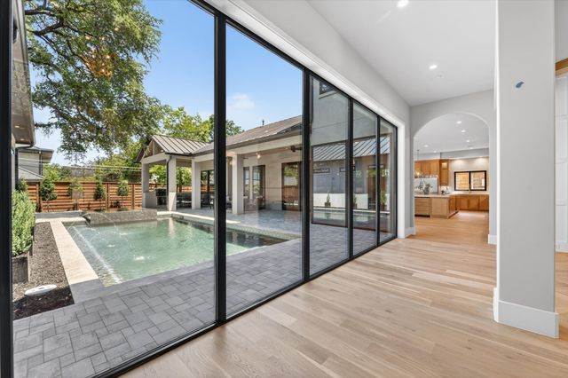 11028 Edgemere Road, Dallas, TX 75230