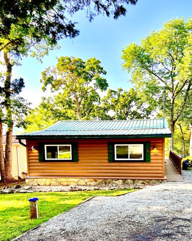 1546 Hideaway Road, Galena, MO 65656