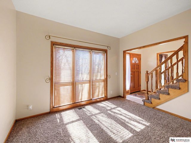 13518 Taylor Street, Omaha, NE 68164