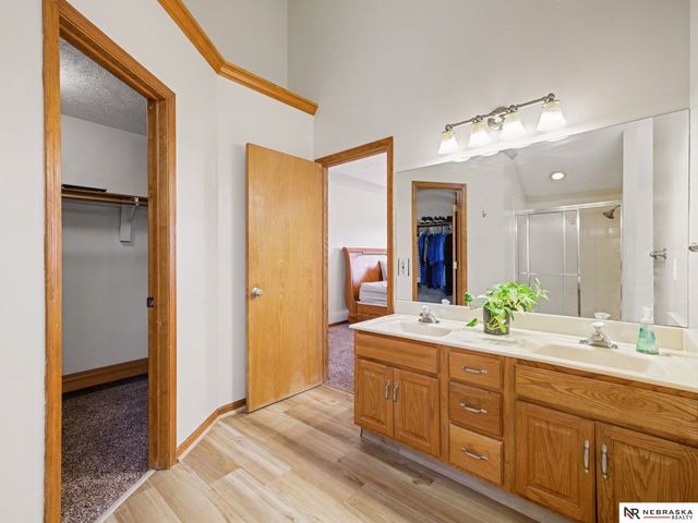 13518 Taylor Street, Omaha, NE 68164