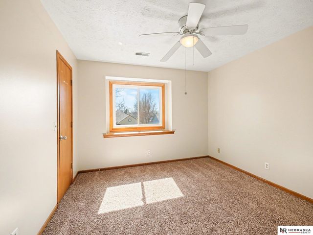 13518 Taylor Street, Omaha, NE 68164