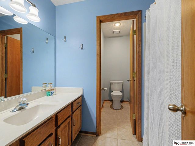 13518 Taylor Street, Omaha, NE 68164