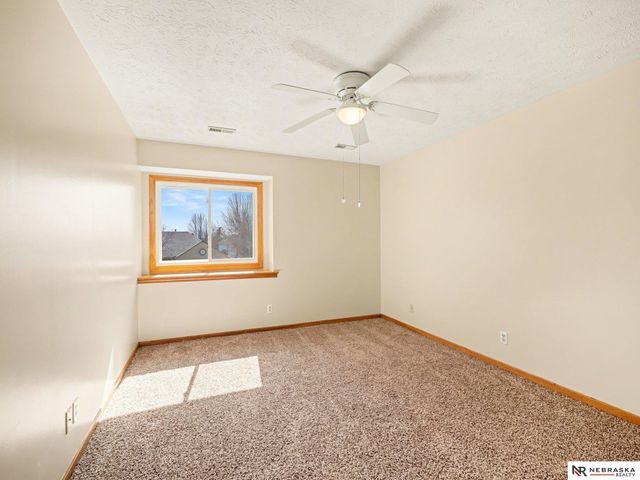 13518 Taylor Street, Omaha, NE 68164