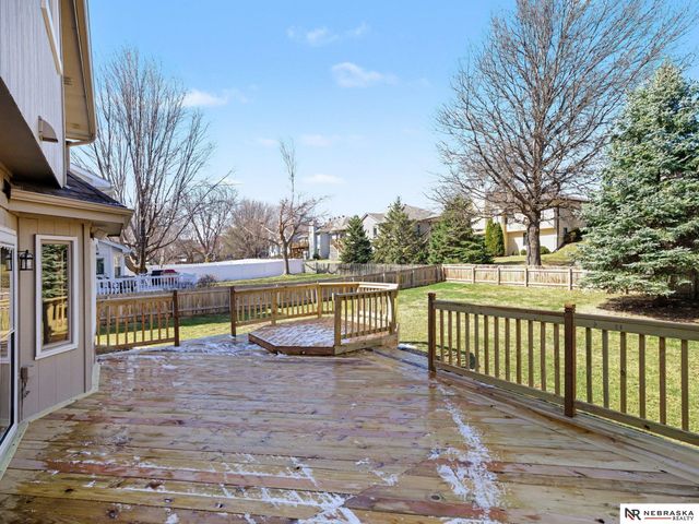 13518 Taylor Street, Omaha, NE 68164