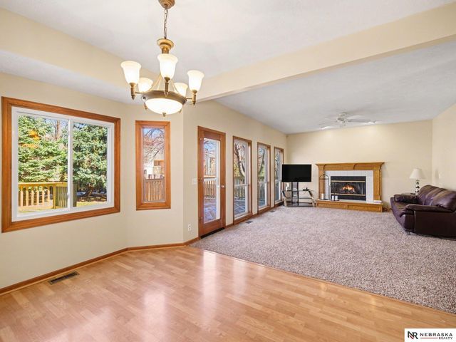 13518 Taylor Street, Omaha, NE 68164