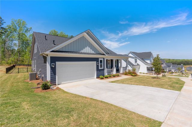 210 Maverick Trail, Central, SC 29630
