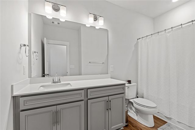 210 Maverick Trail, Central, SC 29630