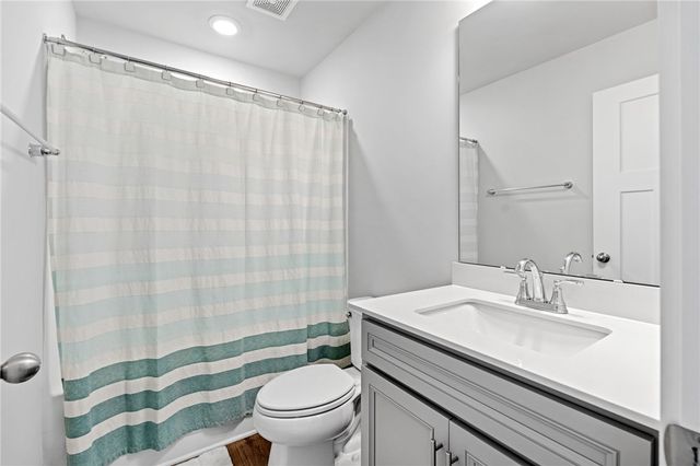 210 Maverick Trail, Central, SC 29630