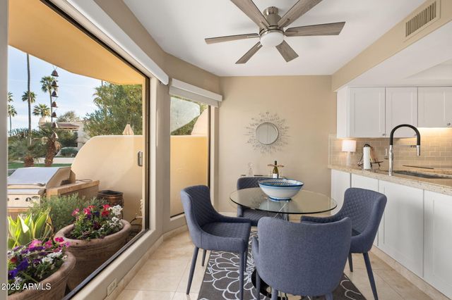 10050 E MOUNTAINVIEW LAKE Drive 10, Scottsdale, AZ 85258