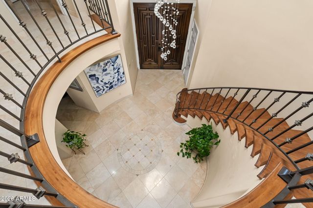 10050 E MOUNTAINVIEW LAKE Drive 10, Scottsdale, AZ 85258