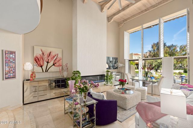 10050 E MOUNTAINVIEW LAKE Drive 10, Scottsdale, AZ 85258