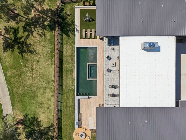 8005 Backwoods Dr, College Grove, TN 37046
