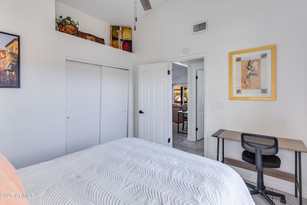 Image 11 of property listing at 8750 E CULVER Street, Scottsdale, AZ 85257