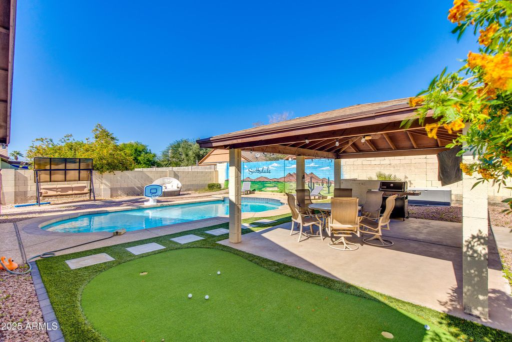 Image 19 of property listing at 8750 E CULVER Street, Scottsdale, AZ 85257