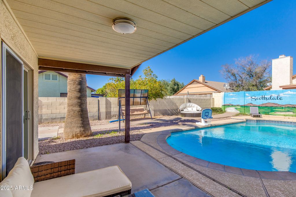 Image 20 of property listing at 8750 E CULVER Street, Scottsdale, AZ 85257