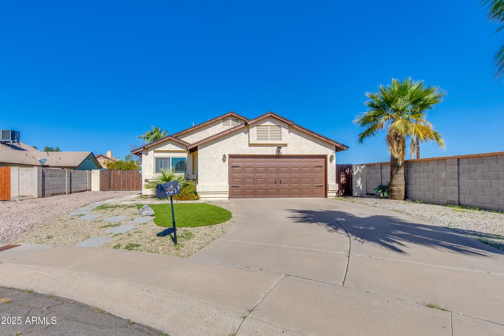 Image 3 of property listing at 8750 E CULVER Street, Scottsdale, AZ 85257