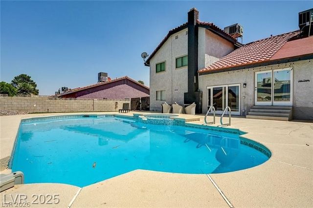 6352 Peppermill Drive, Las Vegas, NV 89146