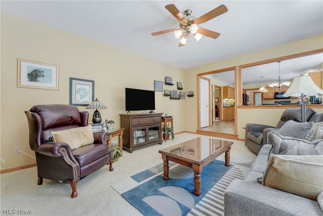 17800 Settlers Trail, Chagrin Falls, OH 44023