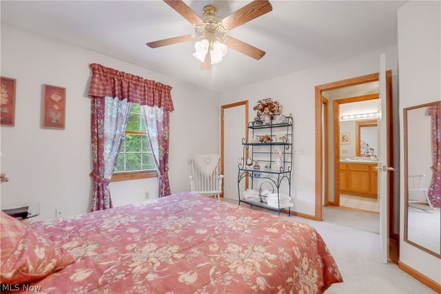 17800 Settlers Trail, Chagrin Falls, OH 44023