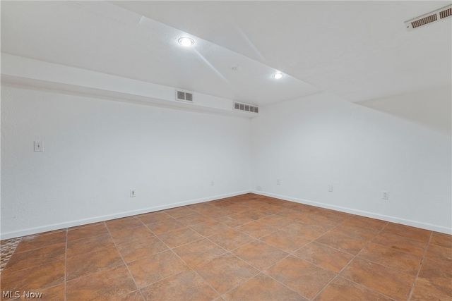 17800 Settlers Trail, Chagrin Falls, OH 44023