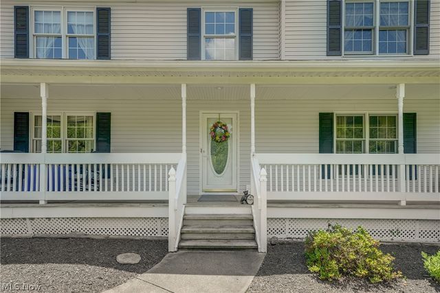 17800 Settlers Trail, Chagrin Falls, OH 44023