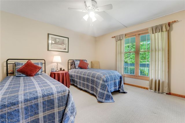 17800 Settlers Trail, Chagrin Falls, OH 44023