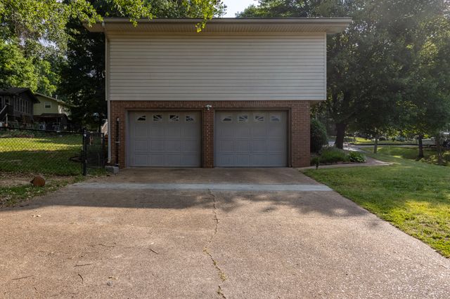 901 Spurling Drive, Hixson, TN 37343