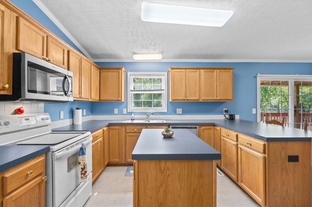 2161 Eastwoods Dr., Conway, SC 29526