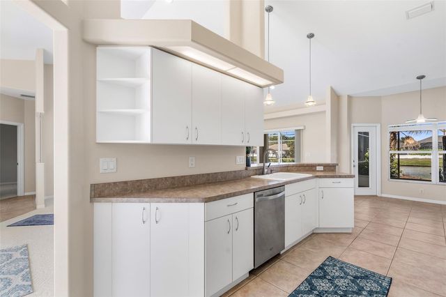 4542 35TH AVENUE CIRCLE E, Palmetto, FL 34221