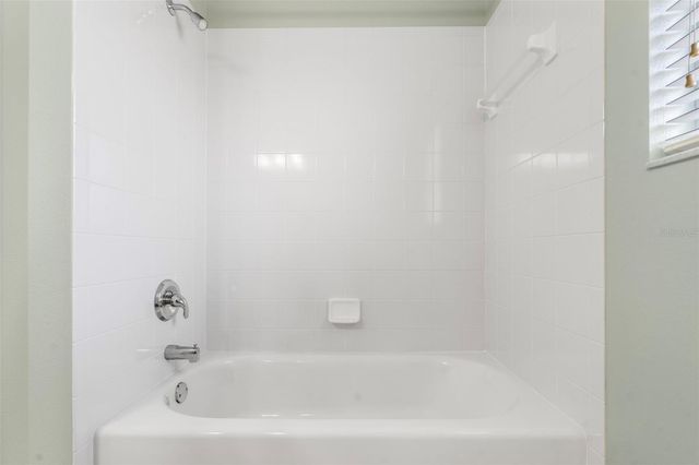 4542 35TH AVENUE CIRCLE E, Palmetto, FL 34221