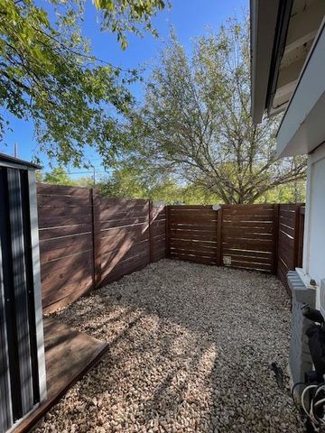 2910 Pecan Springs RD A, Austin, TX 78723