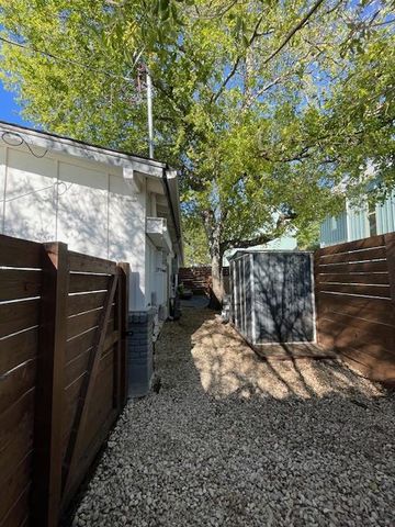 2910 Pecan Springs RD A, Austin, TX 78723