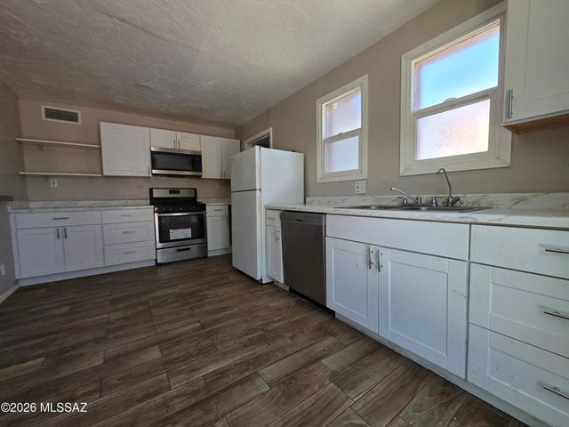 1620 S Santa Rita Avenue, Tucson, AZ 85713