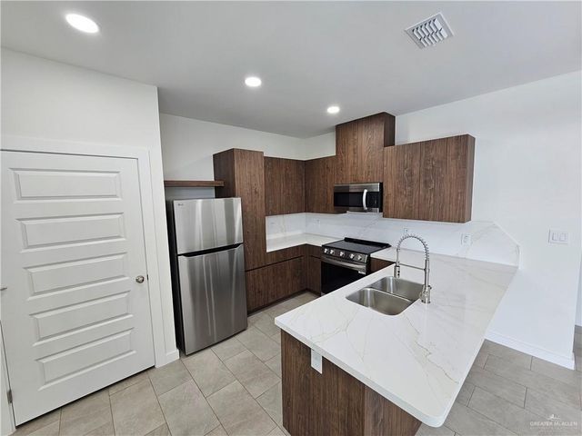 1200 Woodland Drive, Pharr, TX 78577