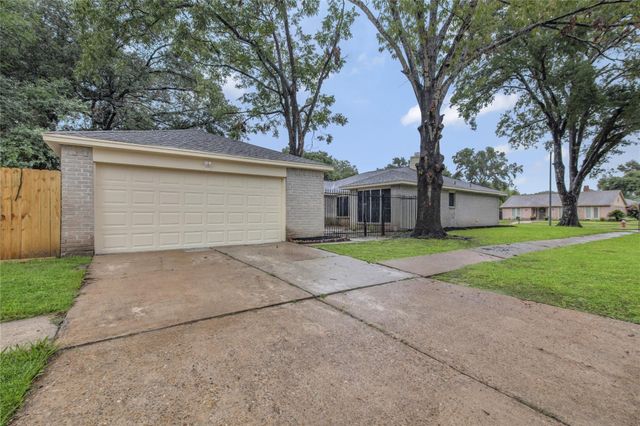 13703 Cologne Drive, Houston, TX 77065