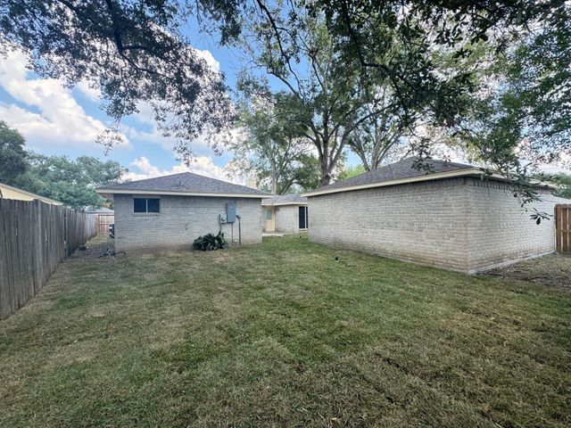 13703 Cologne Drive, Houston, TX 77065