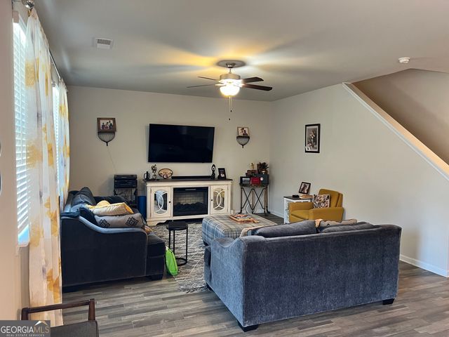 372 Layfield Drive, Jonesboro, GA 30238