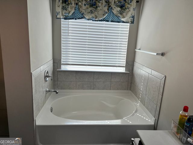 372 Layfield Drive, Jonesboro, GA 30238