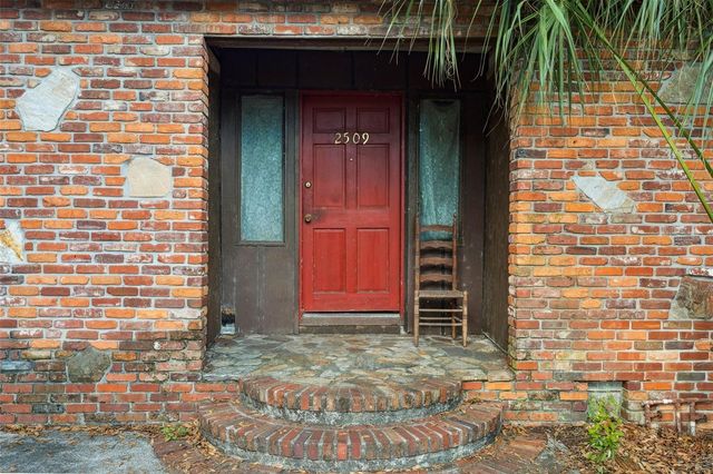 2509 EMMA CIRCLE, Tampa, FL 33614