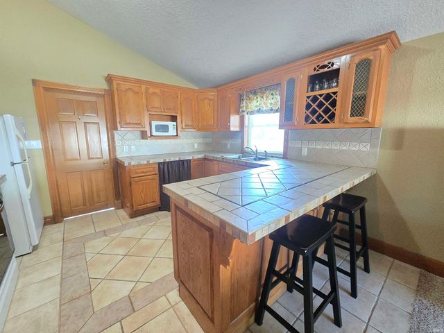 5879 W Lewis Street, Albion, IN 46701