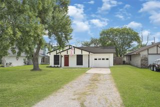 622 N 13th Street, La Porte, TX 77571
