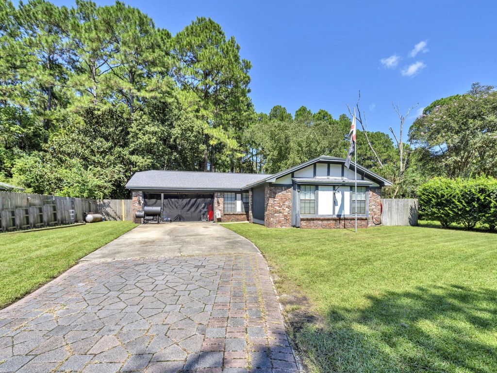 408 Joellen Lane, Fort Walton Beach, FL 32547