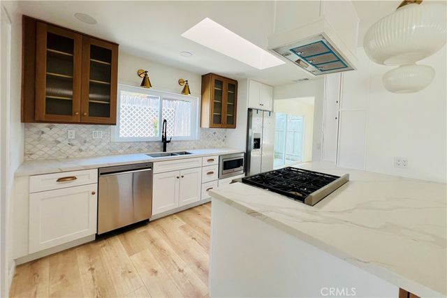 926 Bellis Street, Newport Beach, CA 92660