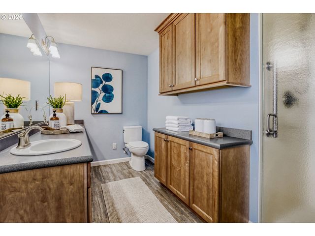 13039 Ne MORRIS St, Portland, OR 97230