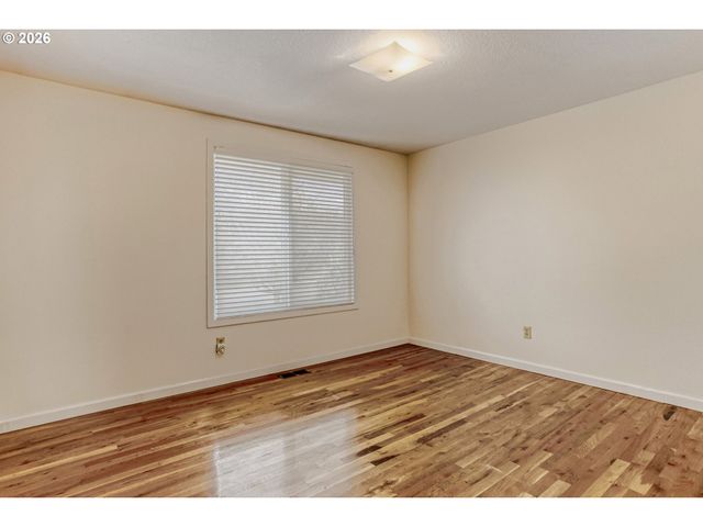 13039 Ne MORRIS St, Portland, OR 97230