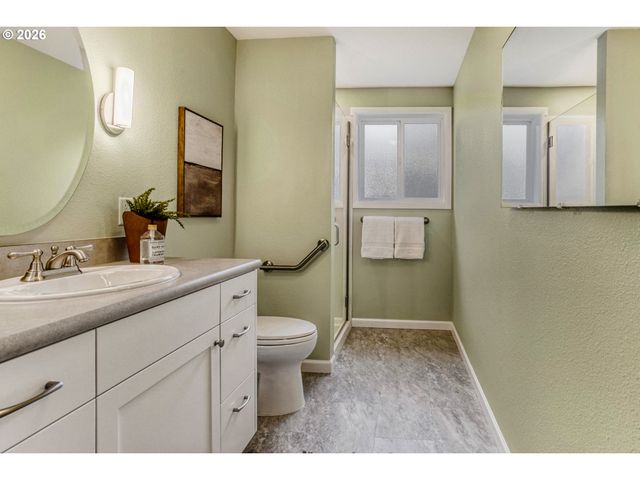 13039 Ne MORRIS St, Portland, OR 97230